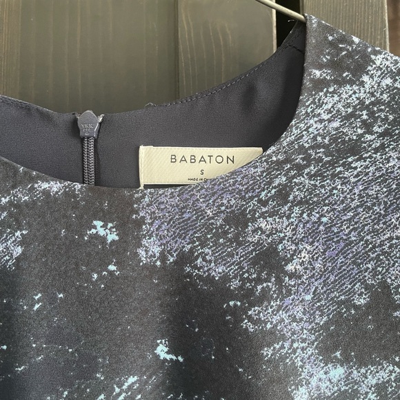 Babaton Sleeveless Crepe Blouse with Tie Detail - Picture 3 of 5